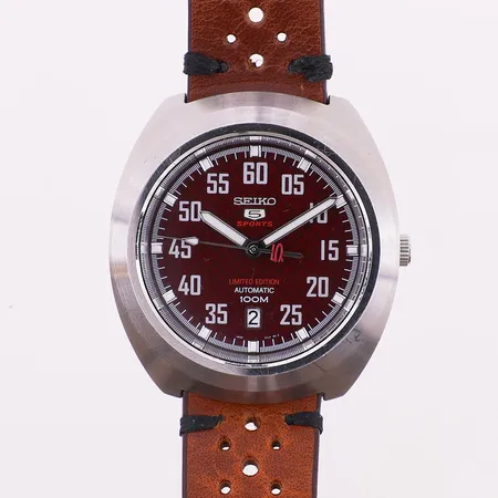 Seiko 5 Sport Limited Edition Automatic, ref 4R35-01MO, sn 6N4717, Ø 44 mm, stainless steel, water resistant 10 bar, safir glass, viser dato, ripete, uten boks og papirer. Kontakt Lånekontoret for frakt
