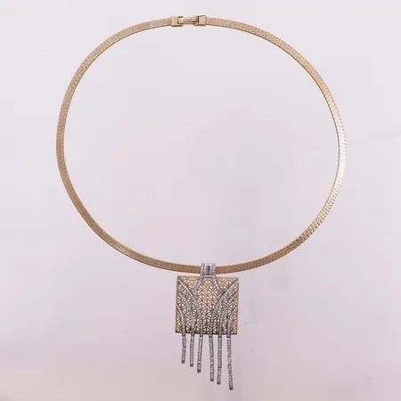 Halssmykke med blanke stener, lengde 43 cm, bredde 4 - 65 mm, 14K Vekt: 31,4 g Kontakt Lånekontoret for frakt