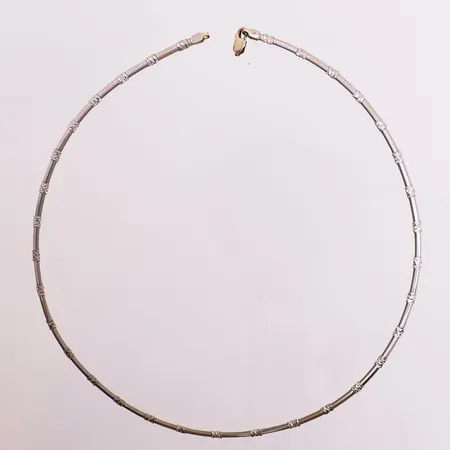 Halskjede, lengde 40 cm, bredde 2,7 mm, defekt lås,18K Vekt: 18 g Kontakt Lånekontoret for frakt