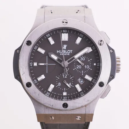 Hublot Big Bang, Ø 44mm, stål, ref 301.ST.5020.GR, snr 889472, caliber 4100, 27 juveler, automat, kronograf, dato, safirglass, sertifikat år 2012 (chip) med USB, pute, boks, yttereske Kontakt Lånekontoret for frakt