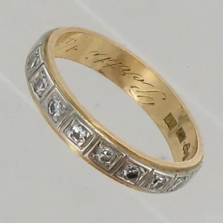 Ring, vitguld/gultguld, stl 18, med diamanter 8xca0,03ct, (gravyr). 18K Vikt: 4,1 g