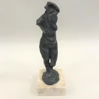 Skulptur Peter Dahl, Venus, brons, på sockel, höjd inkl sockeln ca 29,5cm, signerad: P.Dahl samt 3/9 Vikt: 0 g Skickas med postpaket.