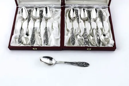 Kaffeskedar 12st silver, längd ca 13 cm Vikt: 180 g