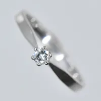 Ring, diamant 0,10ct, stl.16¾, vitguld bör omrodieras, repig skena, 18K Vikt: 2,5 g