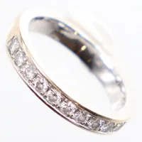 Ring med diamanter 10 x ca 0,02ct, Ø15, bredd: 3mm, behov av omrodinering, vitguld, 18K Vikt: 3,7 g