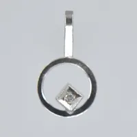 Hänge med diamant 0,01ct, 16x9mm, vitguld, 18K Vikt: 0,7 g