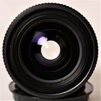 Objektiv Mamiya Sekor D, 1:2,8 45 mm, serienummer IB3002, UV-filter, motljusskydd, linsskydd baktill, smärre slitage. Vikt: 0 g