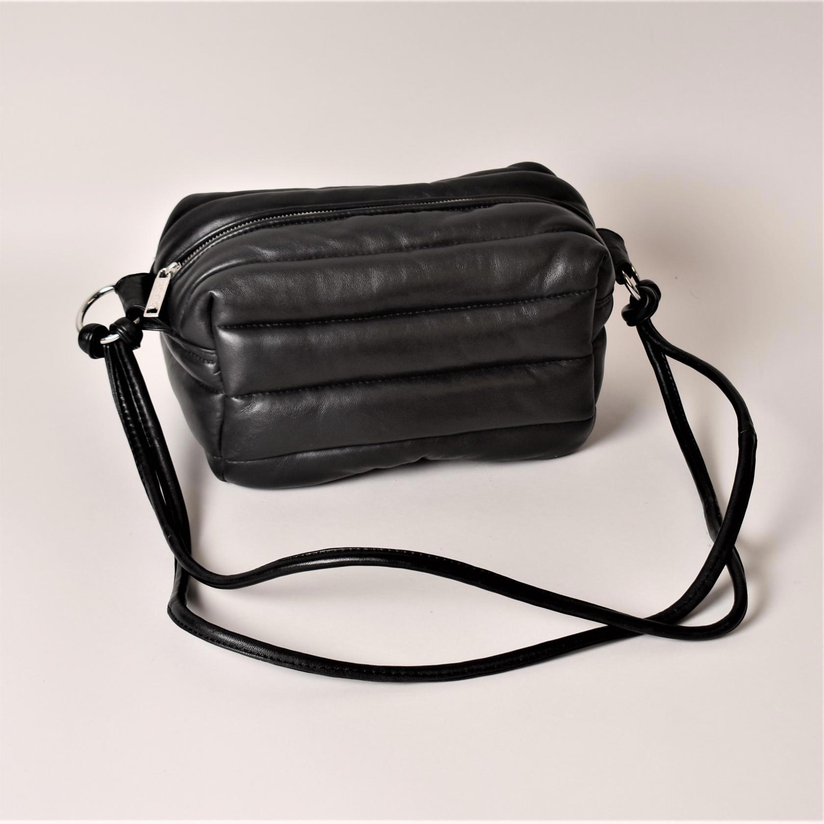 Marimekko Mini Pixie Bag 美品マリメッコ Pixie ボディバック レザー