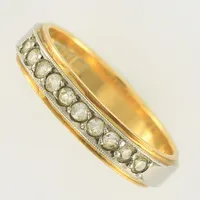 Ring, tvåfärgad med vita stenar, stl, ca 16¾, bredd, 5mm,  18K, 3,6g  