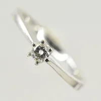 Ring, diamant 0,10ct enligt gravyr, stl 15¾, GHA, vitguld, 18K Vikt: 2,1 g