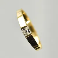 Ring med diamant 0,02ct, stl 18½, 18K. Vikt: 2 g