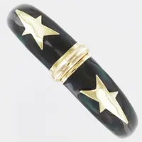 Stelt armband, öppningsbart, med grön/svart emalj, stämplat I.P, bucklor, bruttovikt 31,6g 