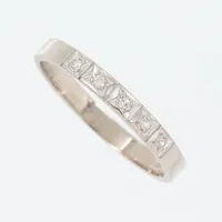 Ring vitguld med diamanter 5st totalt 0.05ct,  stl 18½ mm, bredd ca 2,6 mm, 1978, 18K Vikt: 2,6 g