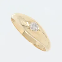 Ring med liten diamant, GHA, stl 18 mm, bredd ca 2,1-5,8 mm, 18K Vikt: 1,5 g