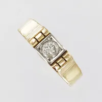 Ring vitguld/gult guld med diamant ca 1x0,20ct, stl: 16½, bredd: ca 0,3cm, Jonsson G-Verkst Eftf Söderberg&B, 1964, 18K Vikt: 5 g