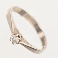 Ring vitguld med diamanter ca 1 x 0,10ct, ca stl 17, bredd ca 2-4mm, Bergkvara Guld Bengt Hellerstedt år 1979, repig, 18K Vikt: 2 g