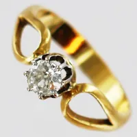 Ring med gammalslipad diamant 0,45ct, kvalitet ca W-TCr(H-I)/VS, stl: 18¾, fattning 18K vitguld, skena 23K guld Vikt: 4,7 g