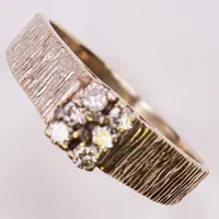Ring, diamanter 6x ca 0,03ct, Ø16, vitguld 18K 3,3g.