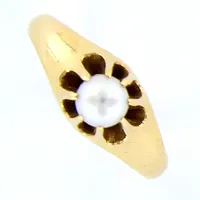Ring, pärla, Ø16½, bredd: 2-7mm, 18K Vikt: 2,5 g