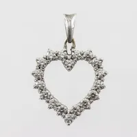 Hänge hjärta med diamanter 18st totalt 0,81ct enligt försäkringsbevis, höjd ca 18mm, 18k vitguld Vikt: 3 g