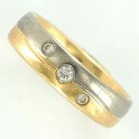 Ring med diamanter, totalt 0,09ct, stl 16¼, bredd 5mm, vitguld/rödguld, 18K Vikt: 5,5 g