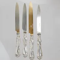 4 Fruktknivar, 186mm, silverblad, två med liten gravyr. 830/1000 Vikt: 111,5 g
