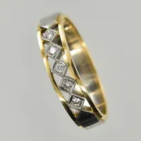 Ring med diamanter 5x0,02ct, bredd 5 mm, stl 19, rödguld/vitguld, 18K. Vikt: 5,9 g