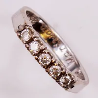 Ring, diamanter 5x totalt 0,20ctv enligt gravyr, Ø16, gravyr, vitguld 18K 3g.