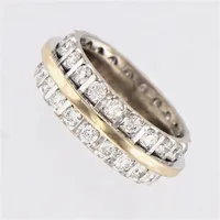Ring, stl15, Diamanter 42 x ca 0,04ct, H-I/SI-VS, vit- samt gulguld, bredd;7mm, djup;3,5mm, 18K  Vikt: 9,3 g
