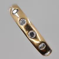 Ring med diamanter 0,25ctv enligt gravyr, Guldfynd, stl 17¼, bredd 4 mm, 18K. Vikt: 4,6 g