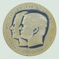 Medalj Carl XVI Gustaf Silvia Konung och Drottning av Sverige 19 juni 1976, Ø45mm, nr 3262/4000, Sporrong 1976, etui. Silver  Vikt: 54,4 g