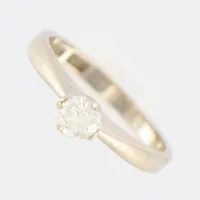 Ring, vitguld, stl 16, diamant 1xca0,30ct, bredd 2mm, 18K, Finns för visning på Pantbanken Amiralsgatan  Vikt: 3 g