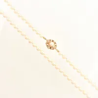 Collier med odlade pärlor ca 65cm, bredd ca 6,7mm, guldlås med dekor av pärlor 14K, bruttovikt: 39,11 Vikt: 0 g