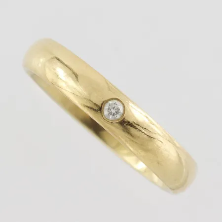 Ring med diamant 0,03ct enligt inskription, stl 17mm, bredd 3,5mm,  Schalins Ringar AB ,18k Vikt: 3,2 g