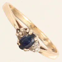Ring med blå sten möjligen safir samt diamanter 5 x ca 0,01ct, stl 16½, bredd 2-5mm, saknar sten, 14K Vikt: 2 g