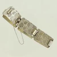 Armband med organisk dekor, ca 19cm, bredd 15mm. 900/1000 silver  Vikt: 17 g