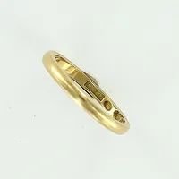 Ring, stl 17½, bredd 2mm, gravyr, 18K Vikt: 2,5 g