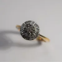 Ring med diamanter Ø 16 mm, 18k bredd 10,1 mm 3,7gr 18K Vikt: 3,7 g