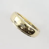 Ring med diamanter ca 3x0,01ct,  stl 16½mm, bredd 3-6,2mm, stämplad Starbrite II , 14k Vikt: 4 g