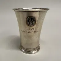 Bägare/Vas, höjd 10cm, gravyr. 830/1000 silver Vikt: 95,2 g