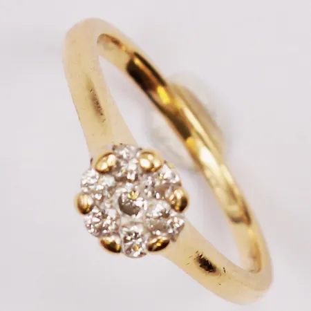 Ring, diamanter 7x ca 0,04-0,05ct, totalt ca 0,30ctv, Ø16¾, bredd:6mm, 18K 3,4g.