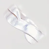 Ring, stl 18, bredd 5,5 - 8mm, något skev, silver 925/1000 Vikt: 5,6 g