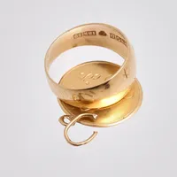 Diverse defekt guld, 18K, vikt 3,19g.