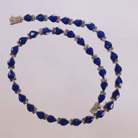 Collier med lapis lazuli, ca 42cm, bredd 7mm. 950/1000 silver  Vikt: 29 g