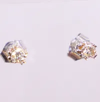 Ett par örhängen med briljantslipade diamanter 2x 0,10ct, GHA, vitguld, 18K Vikt: 1,1 g