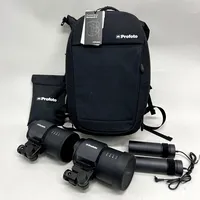 Batteriblixtar Profoto B10 Air TTL, Duo kit. Blixten för dig som både fotar hemma, i studio eller på location. Det inbyggda LED-ljuset med ställbar färgtemperatur fungerar både som inställningsljus och videoljus. Blixten ger dig en hög flexibilitet och tack vare batteriet och laddningen kan du ladda den samtidigt som du fotograferar. Ryggsäck för foto, Profoto Core S, roll-top, 30x19x47cm, gott skick med tag kvar Skickas med postpaket.