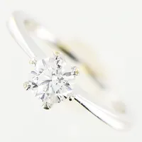 Ring, diamant ca 0,50ct, TW (G)/I, stl 16½, bredd 1-5mm, vitguld, 18K.  Vikt: 2,8 g