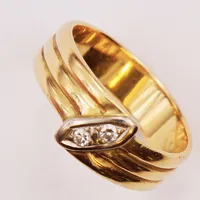 Ring, diamanter 2x ca 0,03ct, Ø16½, bredd:7mm, 18K 4,9g.