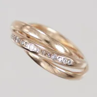Ring, 3-delad, stl ca 20, ena ringen med 8/8slipade diamanter 15x ca 0,005-0,01ct, bredd 2,7mm, spår av gravyr, bruksslitage, gulguld 18K  Vikt: 10,2 g
