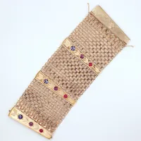 Armband X-länk, mönsterdekor, stavar med färgade stenar, längd 21-22,5cm, bredd ca 8,5cm, 18K Vikt: 301,6 g